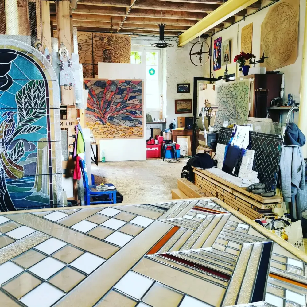 atelier de vitrail à Bayonne